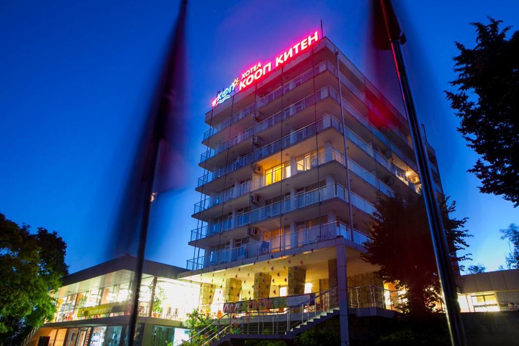 Hotel Coop - Kiten Kiten  Kültér fotó